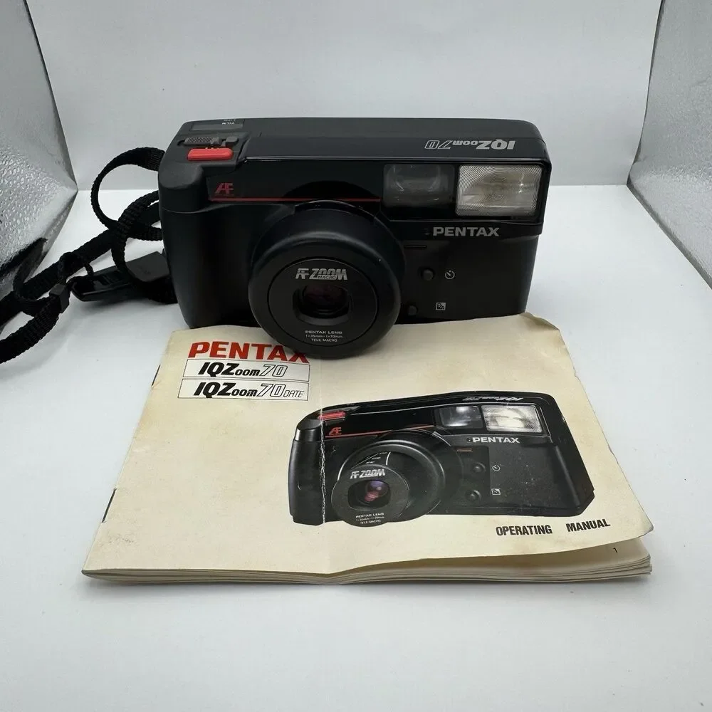 Pentax IQZoom AF Macro Zoom 35-70mm Point & Shoot 35mm Camera Untested Powers On